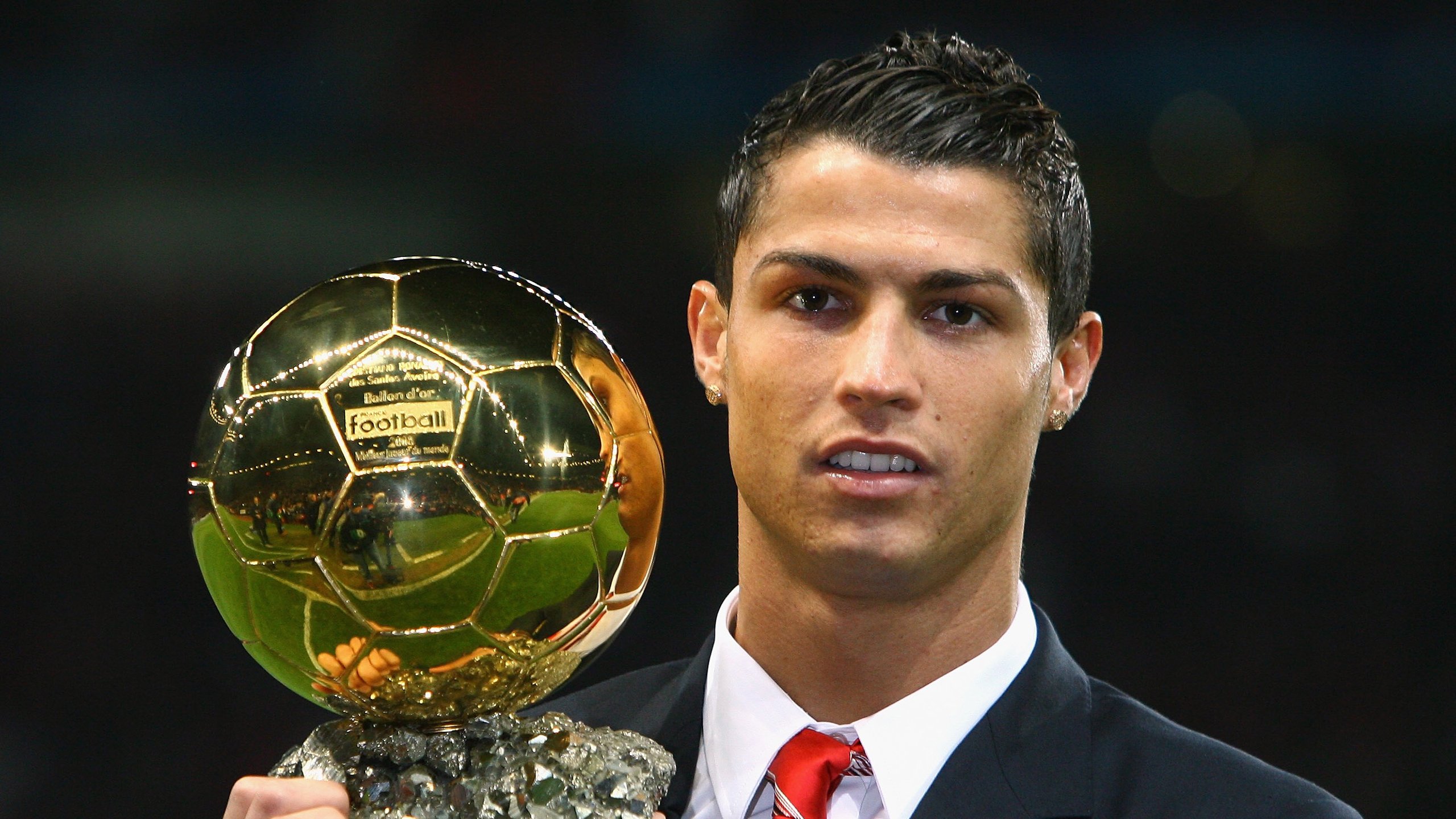 C罗新纪录获国际媒体广泛报道，c罗新纪录获国际媒体广泛报道的原因